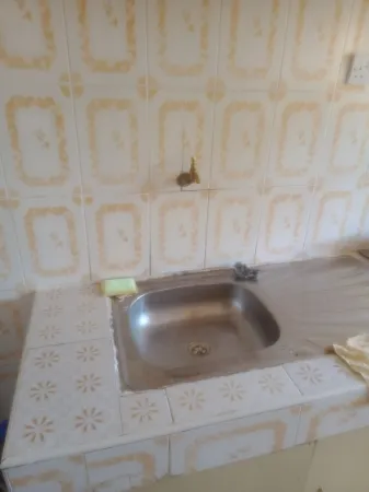 Welcome to Cozy 1-bedroom retreat with WiFi in the heart of charming Meru