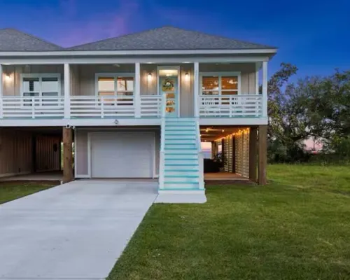 Long Beach Bungalow-3Br/2 bath Hotels in Long Beach