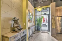 Modern Downtown Apt - Walk to Parks and Cafes! - spa