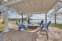 Lakefront Home w/ Shared Boat Ramp in Grove! - 3-Star