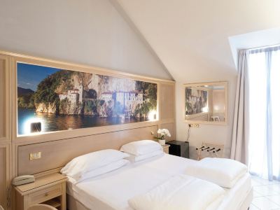 Cavour 30Tre - Hotel Moderno