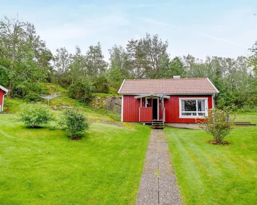 4 Person Holiday Home in HENÅN Hotels in Orust