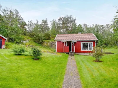 4 Person Holiday Home in HENÅN Hotels near Svanesunds badplats