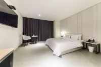 Hanam Yaja Hotel - โมเทล