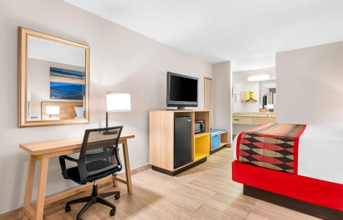 Days Inn by Wyndham Hoover Birmingham