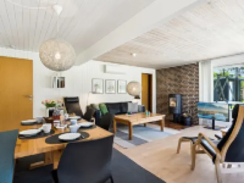 "Aleta" - 600m from the Sea