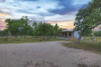 Cates Cottage in the Hill Country 8 Mins to Fred! - Maalaistalo