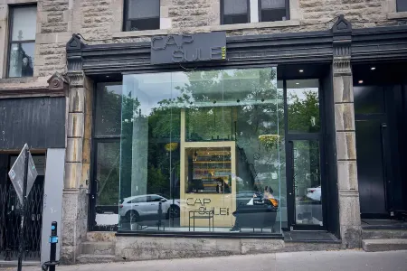 Capsule Hotel Отели рядом с достопримечательностью «Парк Жан-Драпо»