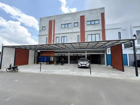 Maska Co Living Отели в г. Karya Baru