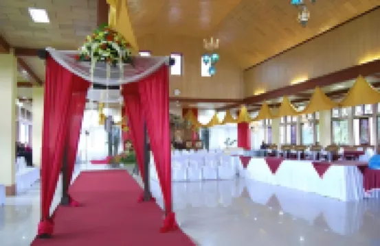 Danau Dariza Resort Hotel - Cipanas Garut