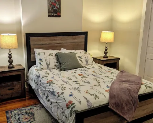 Rustic Oasis for the Family -  6 Min Walk to Downtown Hotels in Cumberland