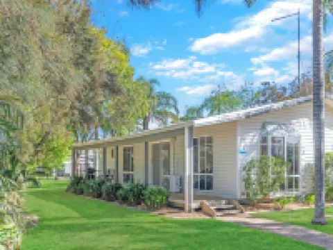 Barlings Beach Holiday Park Hotels in Broulee