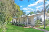 Barlings Beach Holiday Park Hotels in Broulee