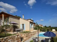 Villa in Joyeuse with Private Pool & History - piscina