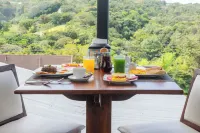 Camino Verde B&B Monteverde Costa Rica - breakfast