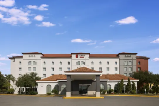 Fiesta Inn Express Nuevo Laredo Hotel di 