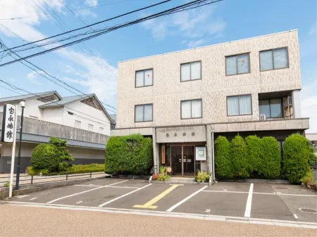 Houei Ryokan Отели рядом с достопримечательностью «Замок Фукуи»