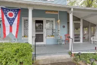 Spacious Lakeside Cottage - 2 Miles to Marblehead!