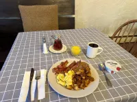 Innsbruck Inn at Stowe - breakfast