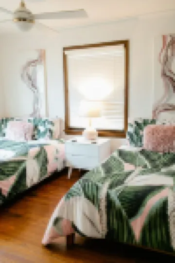 Luxurious Marilyn’s Mansion in the heart of Springfield!