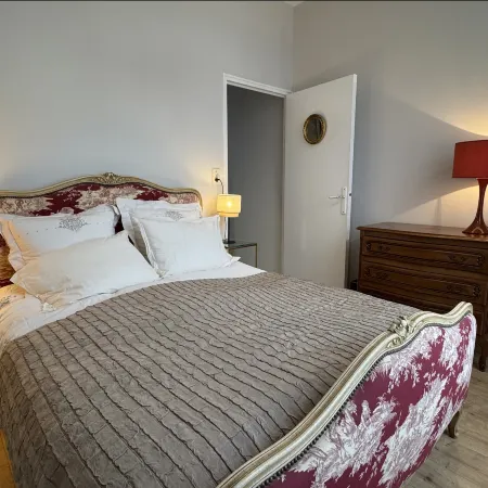 Charming Stay in the Heart of Vittel Отели в г. Виттель