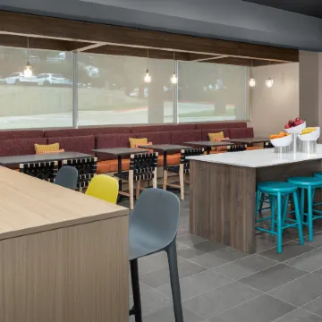 Tru by Hilton North Richland Hills DFW West