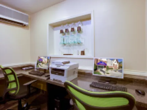 キャンドルウッド スイーツ ローリー クラブツリー by IHG ローリーのホテル