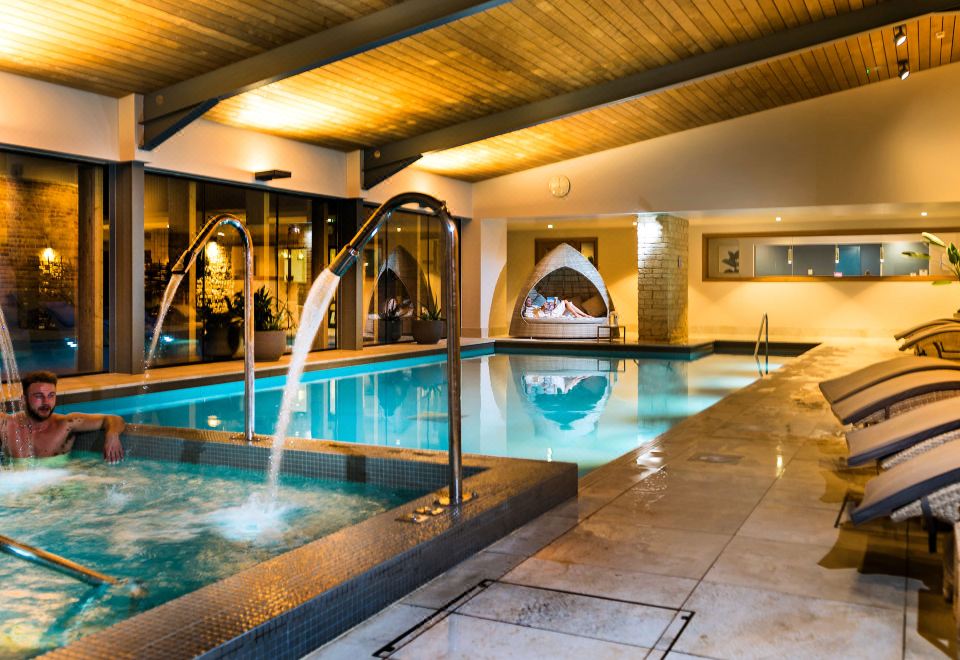 Hatherley Manor HotelOver view