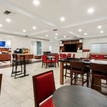 Holiday Inn Express & Suites KLAMATH FALLS CENTRAL by IHG