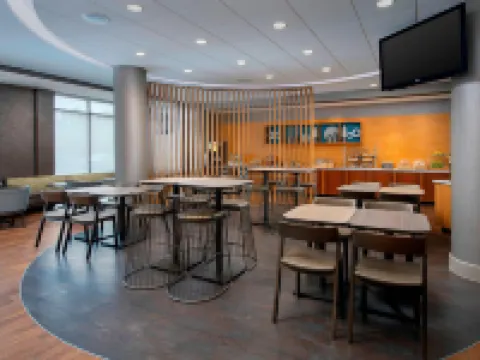 สปริงฮิลล์สวีทส์ บายแมริออท โปโตแมกมิลส์ วูดบริดจ์ โรงแรมในวูดบริดจ์