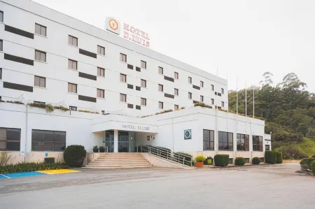 Hotel D. Luis Отели рядом с достопримечательностью «Tuk a Day»