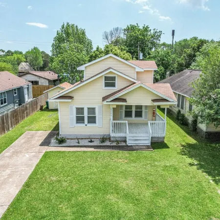 Charming 3-bedroom cottage in Seabrook, Texas