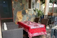 1Bed Apartment - Parking Wifi Balcony BBQ Hotels in Tema