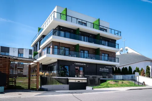 Aparthotel Green Concrete - Free Beach Bus