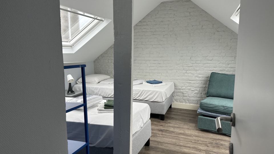Charming Entire Duplex Apartment for 5 in Saint-Gilles,