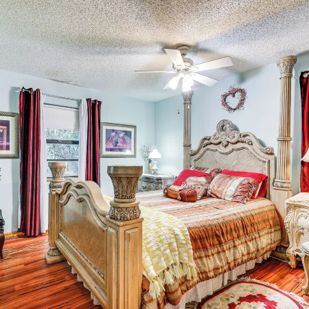 Tampa Area Home w/ Indoor Pool, Families Welcome!