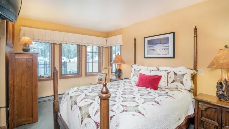 Etta Place Too 103 by AvantStay Close to Town the Slopes in Complex w Communal Pool Hot Tub