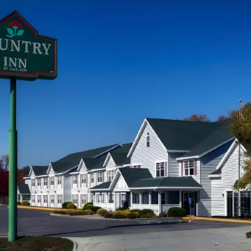 Country Inn & Suites by Radisson, Decorah, IA