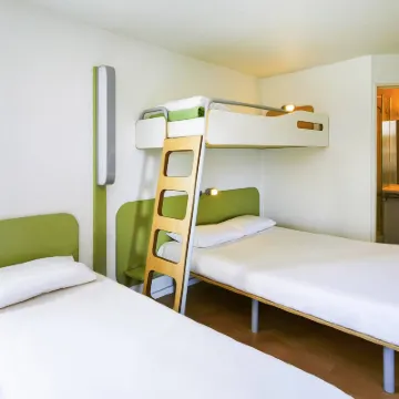 宜必思快捷沙特爾酒店 鄰近鮭魚屋的酒店