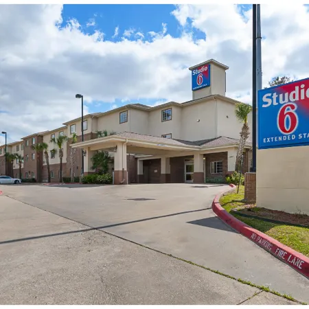 Studio 6 Suites Hinesville, GA