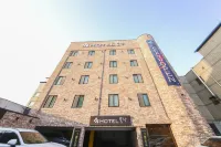 Chungju Hotel Plein Chungju City Hall - Motels