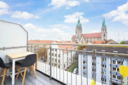 โฮมาริส อพาร์ตเมนต์ เธเรเซ