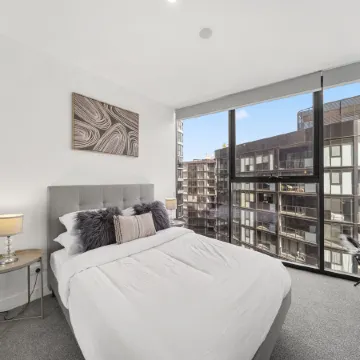 Phillip 2-Bed: Chic Interiors, Amazing Amenities
