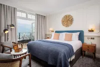 White Horses by Everly Hotels Collection