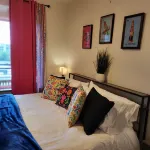 IG-Worthy Fiesta DT Retreat hotel Apt with free Parking and Pets Allowed