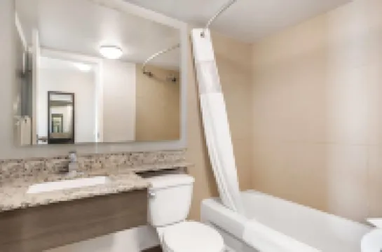 Days Inn by Wyndham Airdrie Hotels in Airdrie