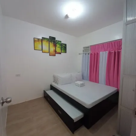 3 x 2BR each good for 12pax 3km to beach