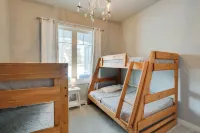 Modern Lead Cabin w/ Hot Tub, 6 Mi to Skiing!