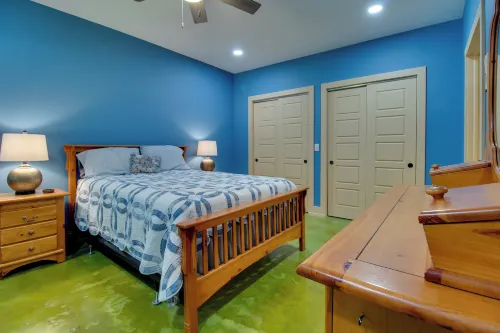 Unique Cotter Getaway w/ Deck & Outdoor Dining! - Alojamientos