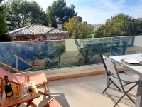 Hpc Suites - Cassis Centre - Parking Securisé & Piscine Chauffée